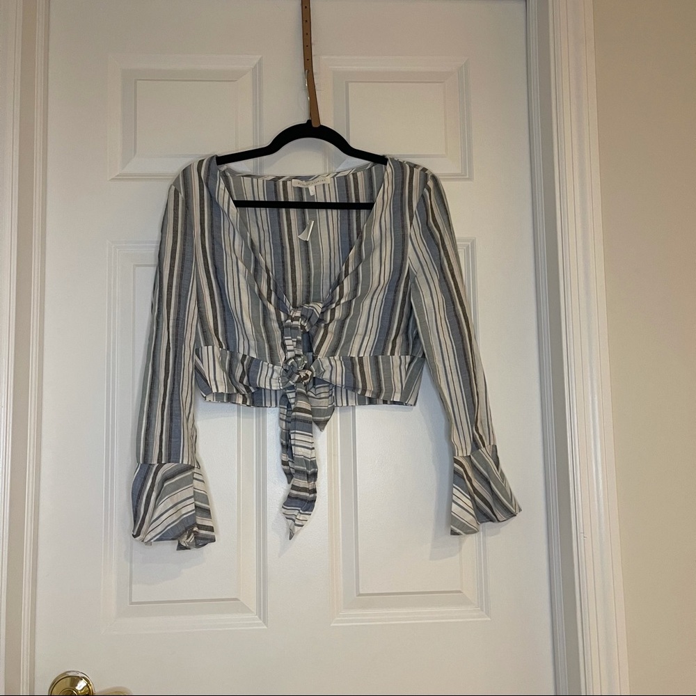 Long sleeve crop top
